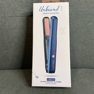 Mini hair straightener